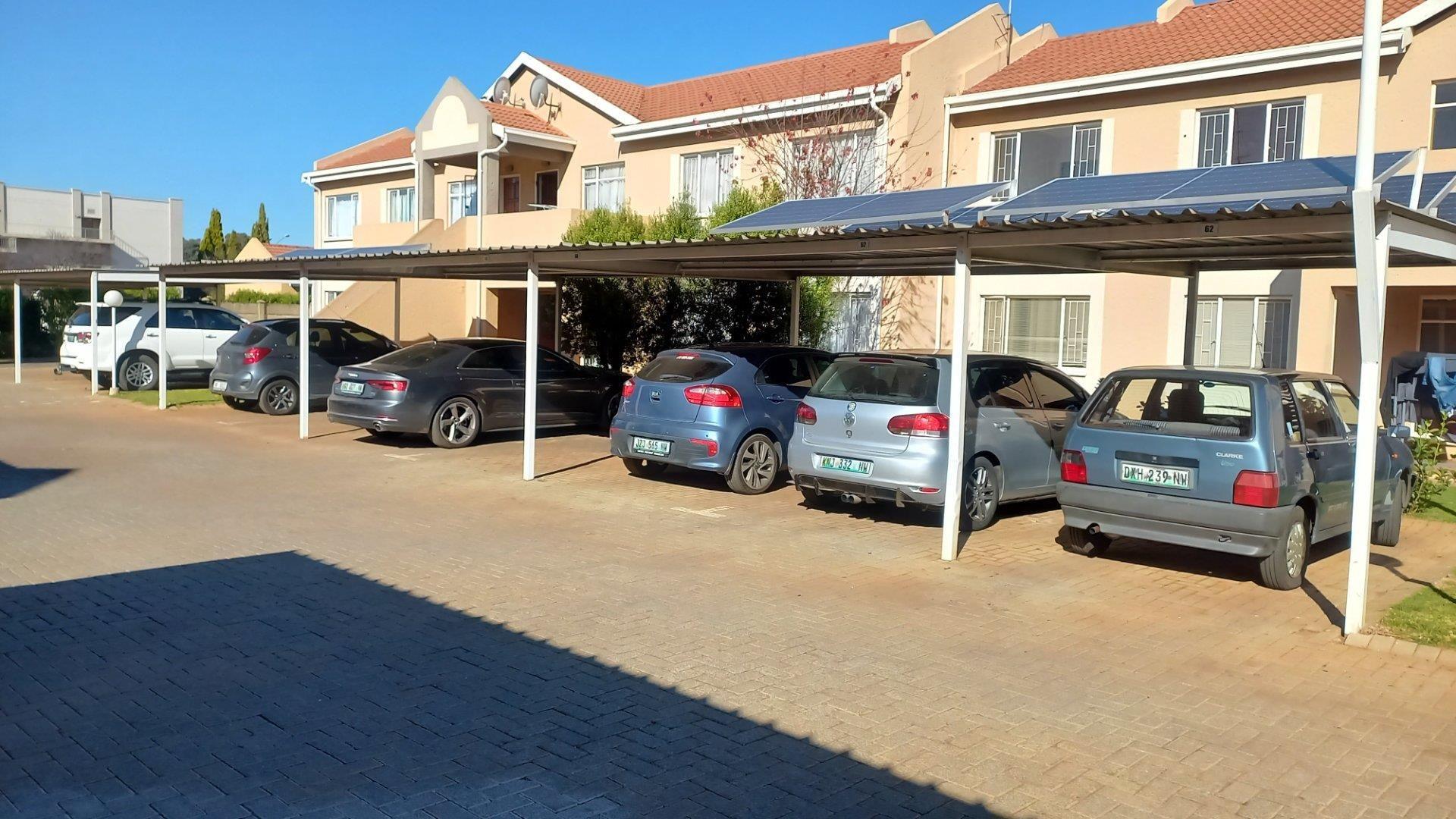 3 Bedroom Property for Sale in Kannoniers Park North West